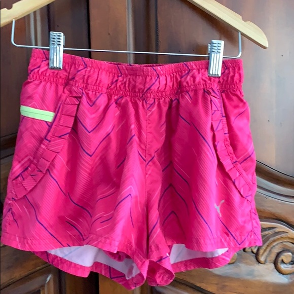 Puma Pants - Puma ruffle pocket athletic shorts- size S